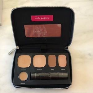 Bareminerals “Hello Gorgeous” Contour Kit